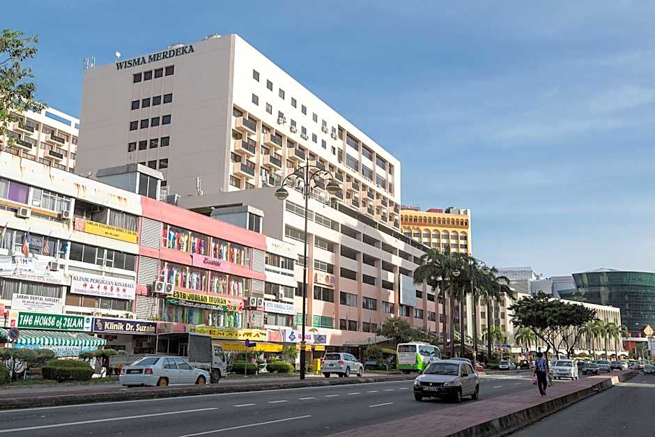 THE DAILY HOTEL
