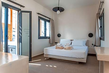 Superior Suite with City View and Outdoor Hot Tub