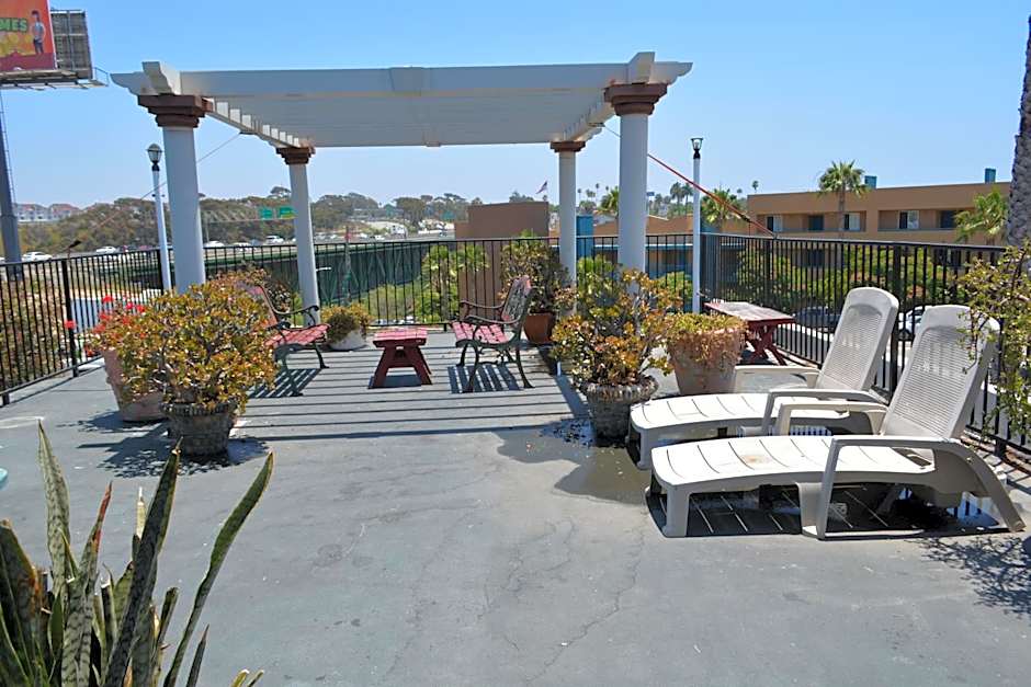 Harbor Inn & Suites Oceanside