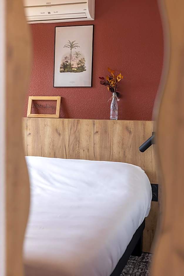 greet Hotel Castres Saix