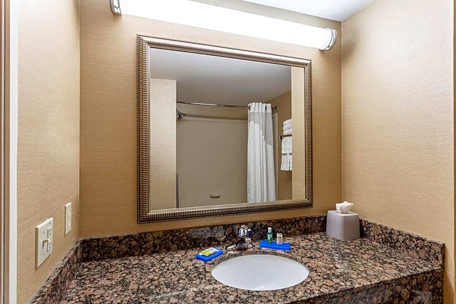 Holiday Inn Express Charles Town By IHG