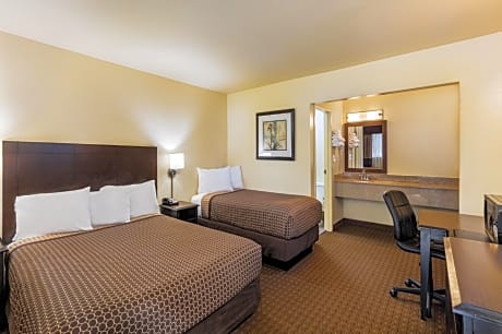 Superior Queen and Twin Room