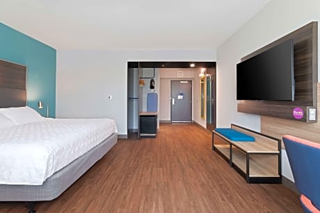 1 King Mobility Accessible Roll In Shower