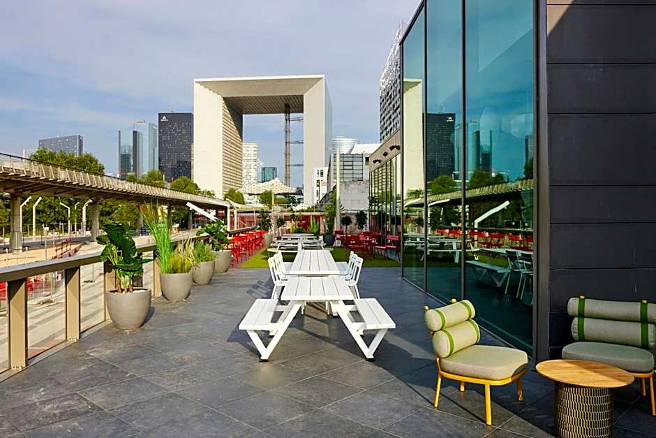 citizenM Paris La Défense