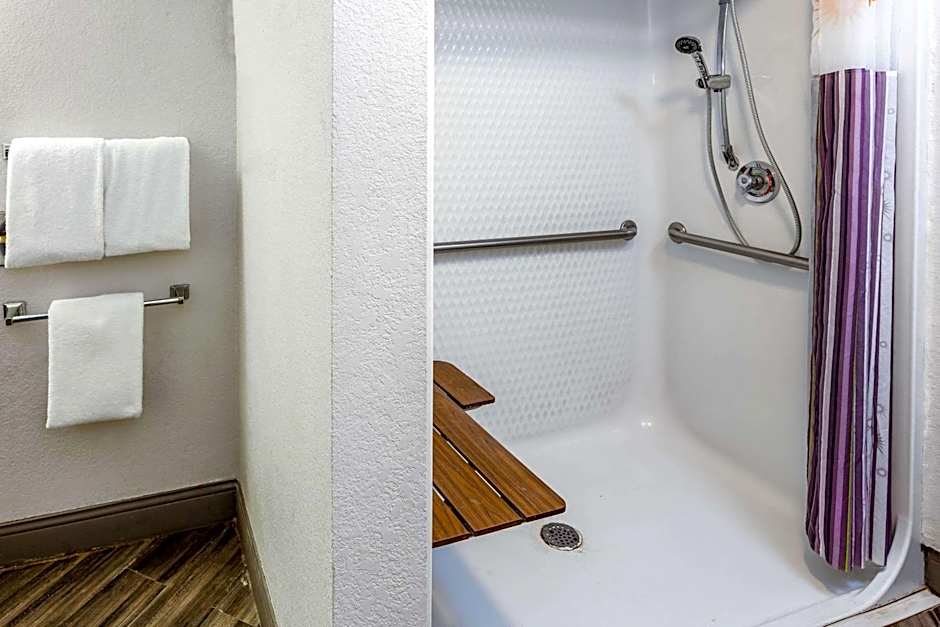 La Quinta Inn & Suites by Wyndham Laredo