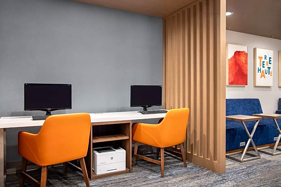 Holiday Inn Express Hotel & Suites Terre Haute By IHG
