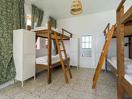 Bed in 10-Bed Mixed Dormitory Room