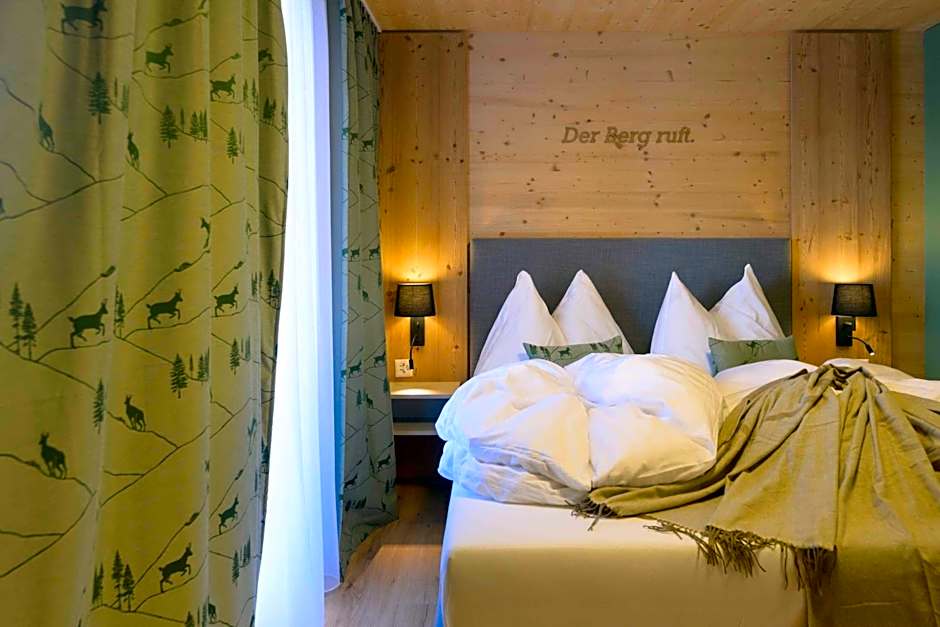 Alphotel Biel-Kinzig - Access by Cable Car only!