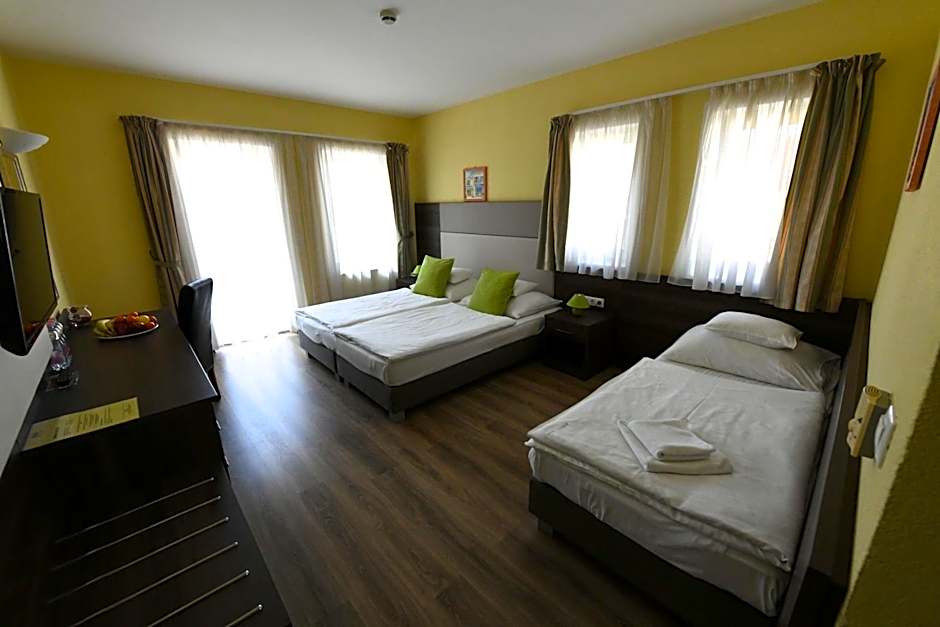 Jade Hotel-Ezüsthíd Hotel