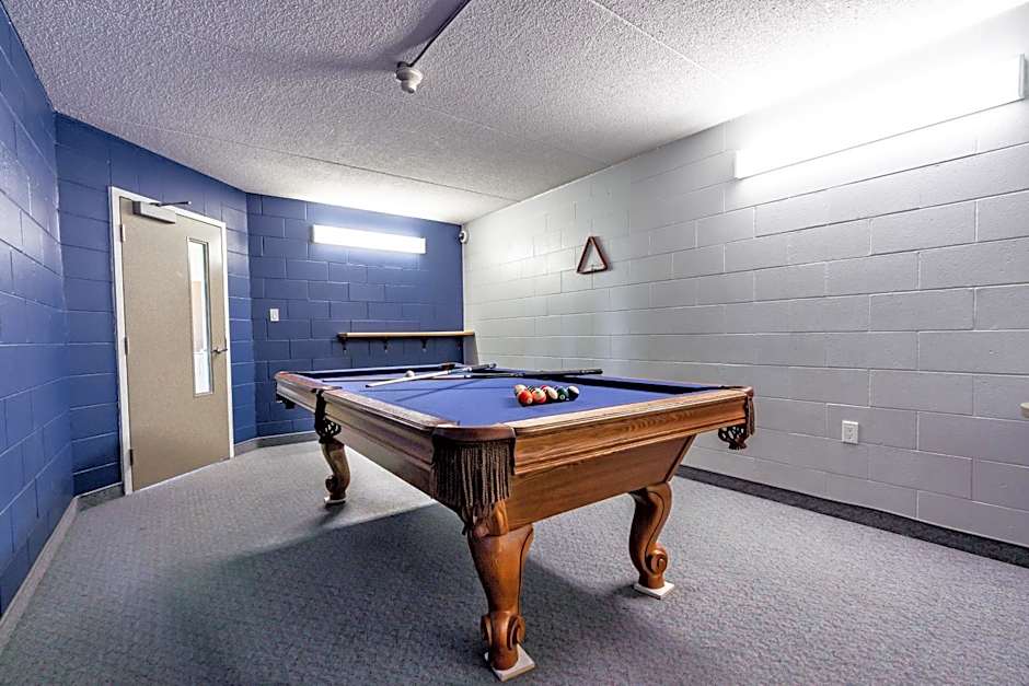 Residence & Conference Centre - Welland