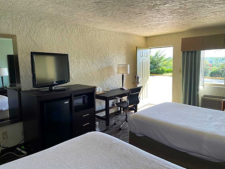 Quality Inn Clinton North