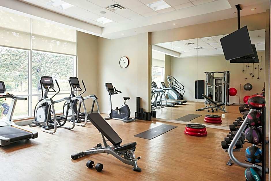 AC Hotel by Marriott Cincinnati at The Banks