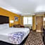 La Quinta Inn & Suites by Wyndham San Diego-Carlsbad