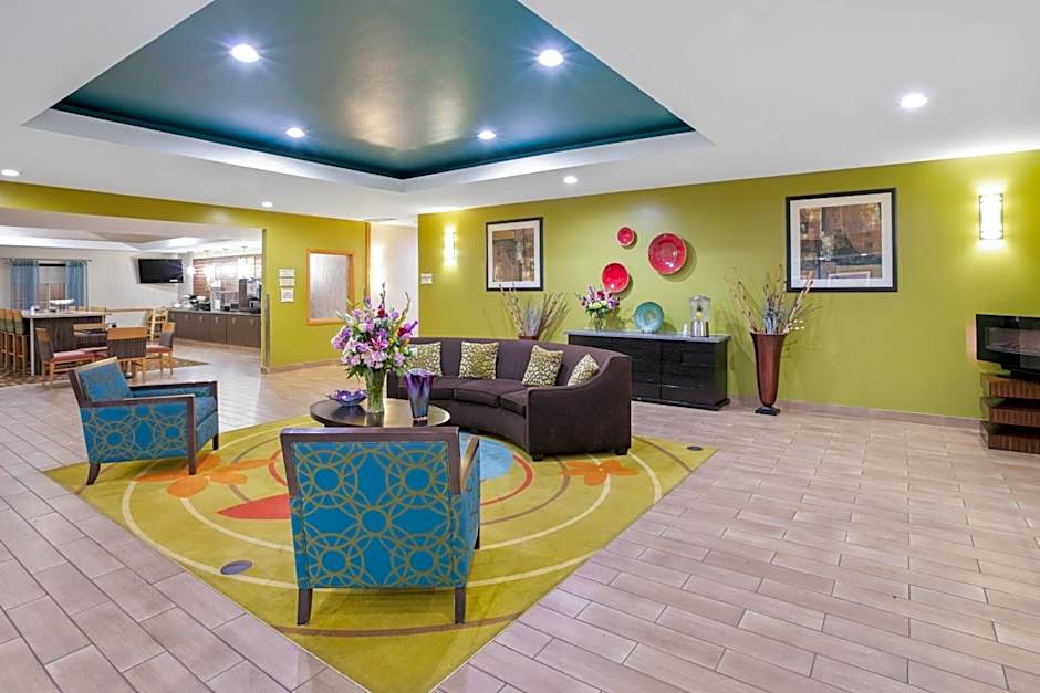 La Quinta Inn & Suites by Wyndham Paris