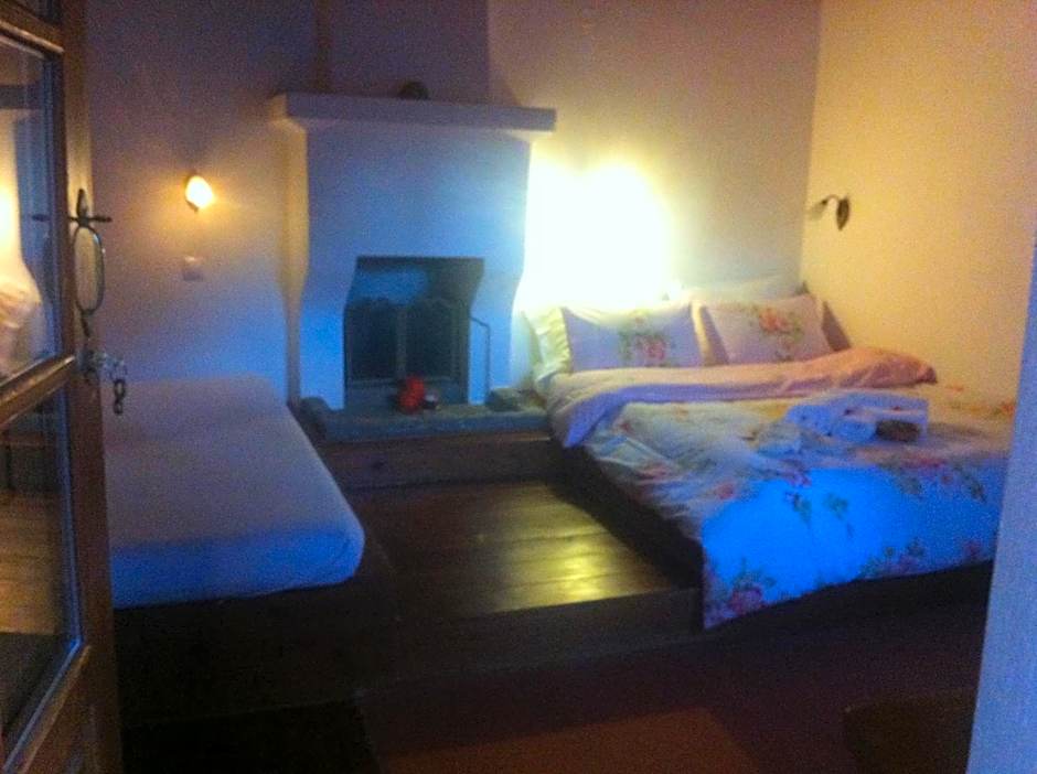 Saxonis Houses & Saxonis Villa