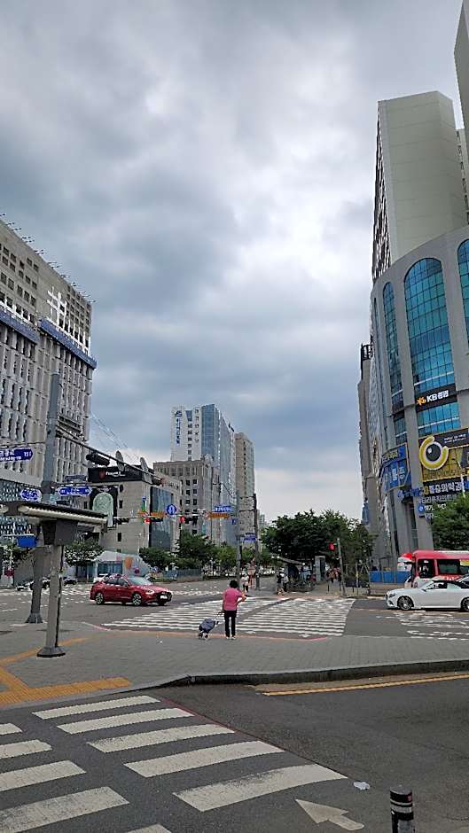 Suwon Galleria Hotel