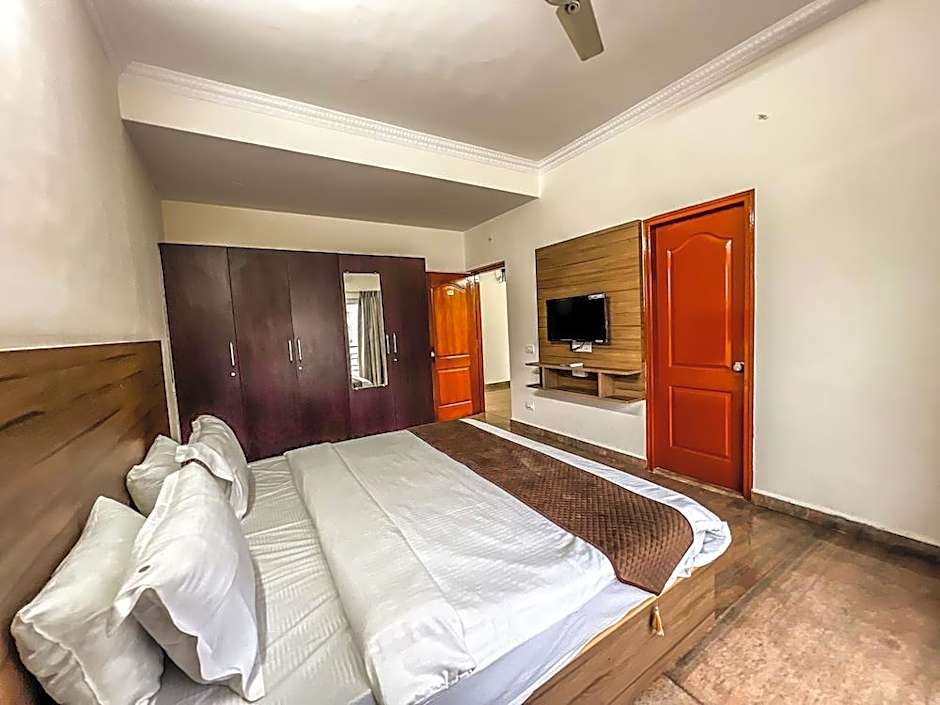 Hotel Elite by Agira