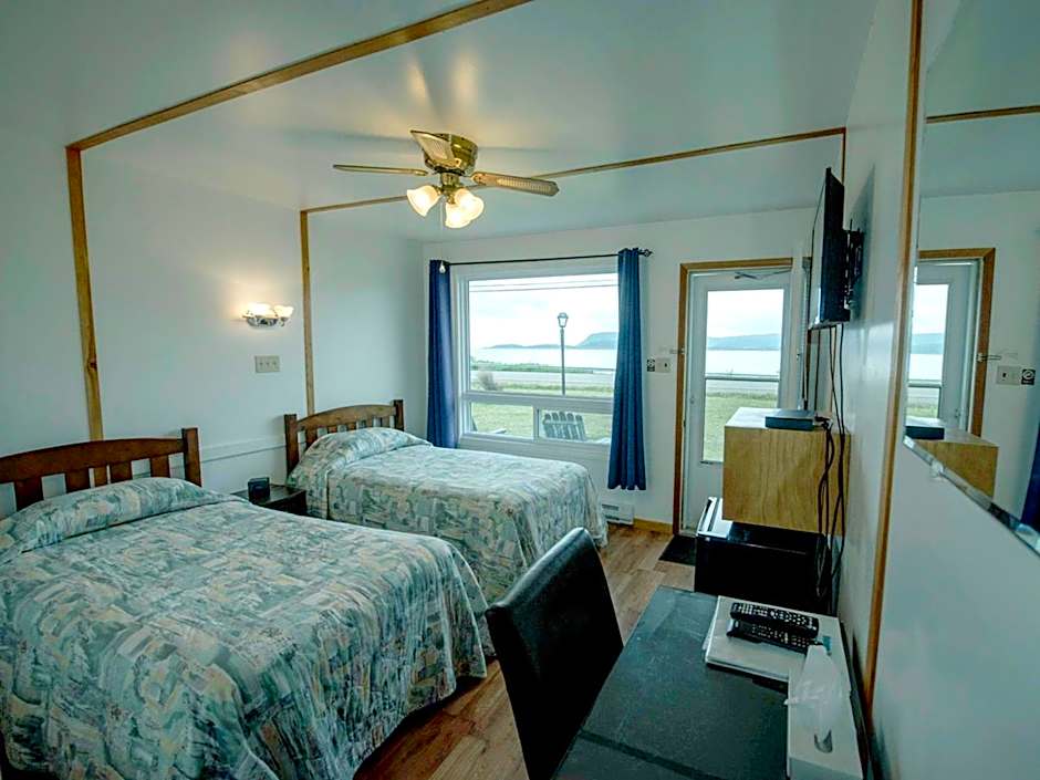Sea Breeze Motel