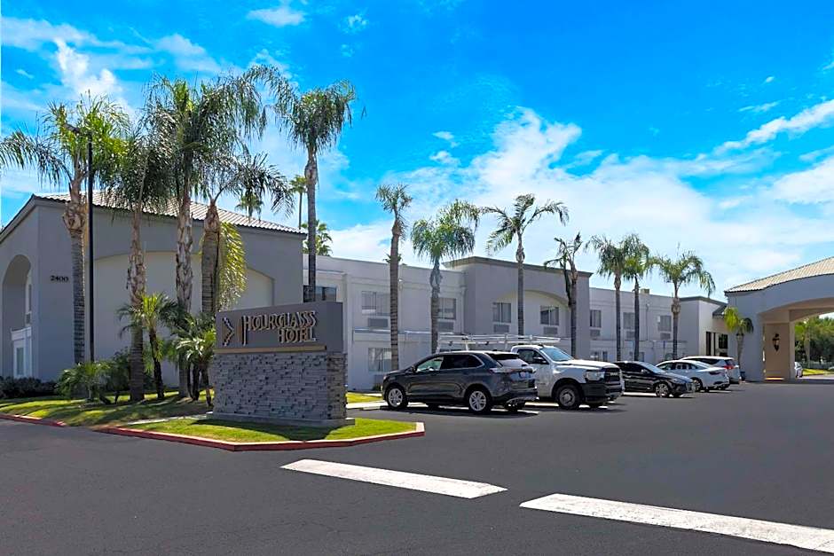 The Hourglass Hotel, Ascend Hotel Collection