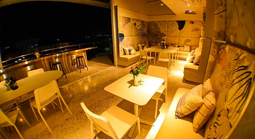 Comet Hotel Surat Thani