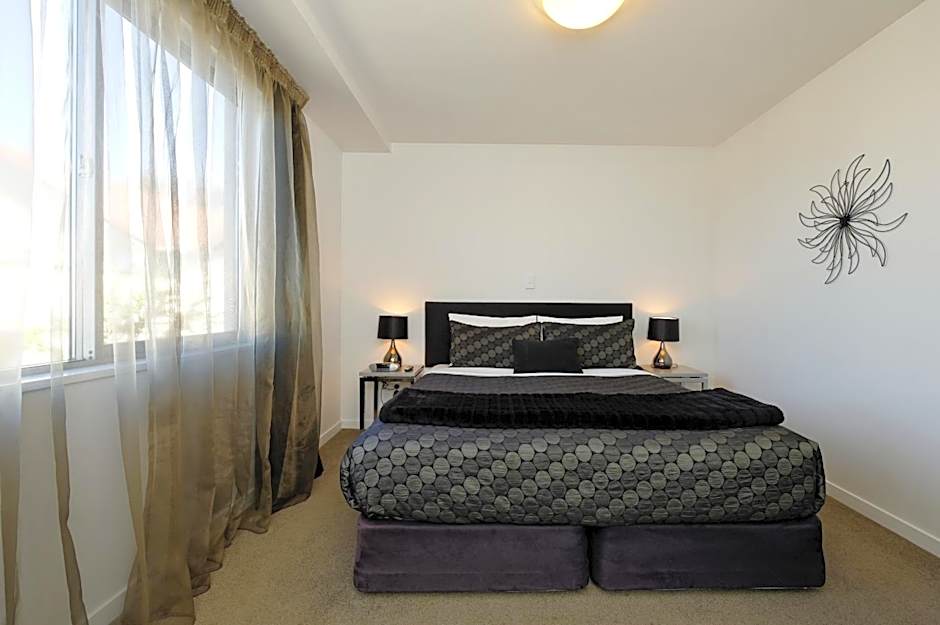 Bellano Motel Suites
