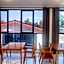 Urbanview Hotel Nardis Living near UMY