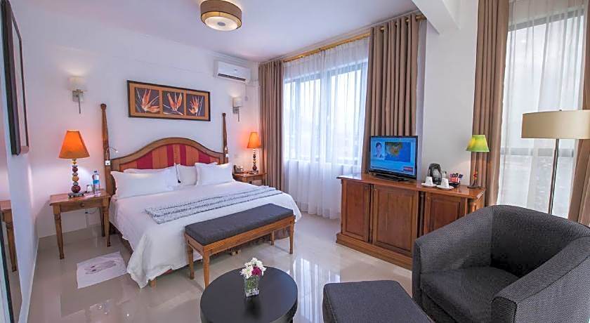 Palms Hotel