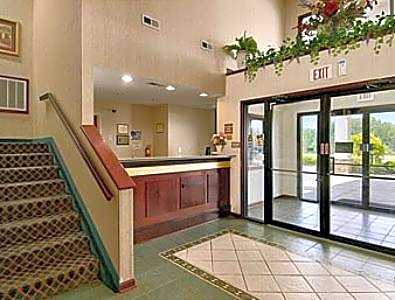 Super 8 by Wyndham Piedmont Greenville Area