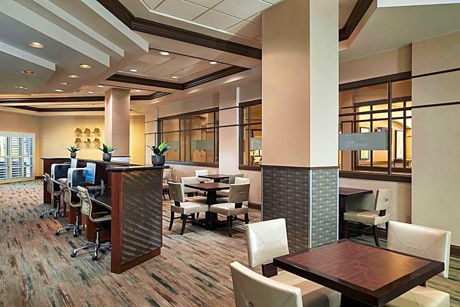 Hilton Grand Vacations on Paradise (Convention Center)