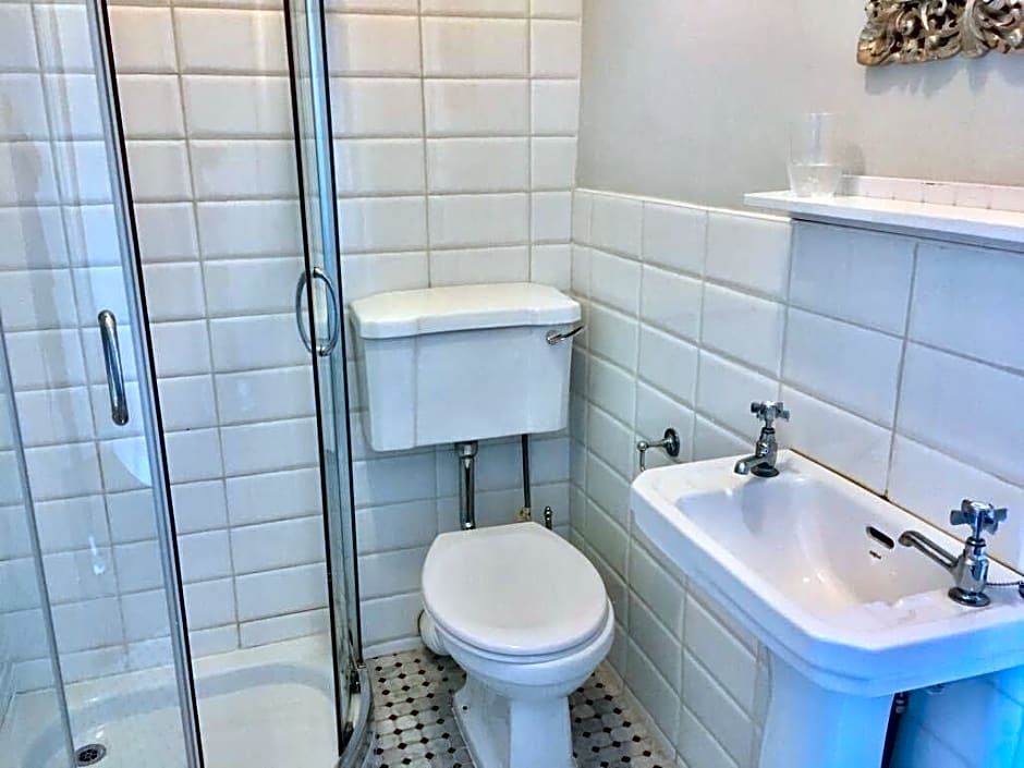 Maryville House Tearooms & Boutique B&B