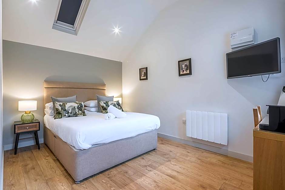 King Deluxe Ensuite with Courtyard View - Venn