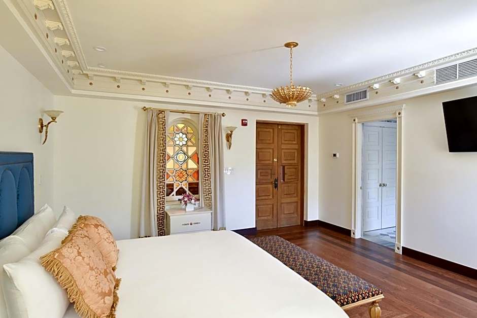 Photo 1 of 8 of Premier Suite