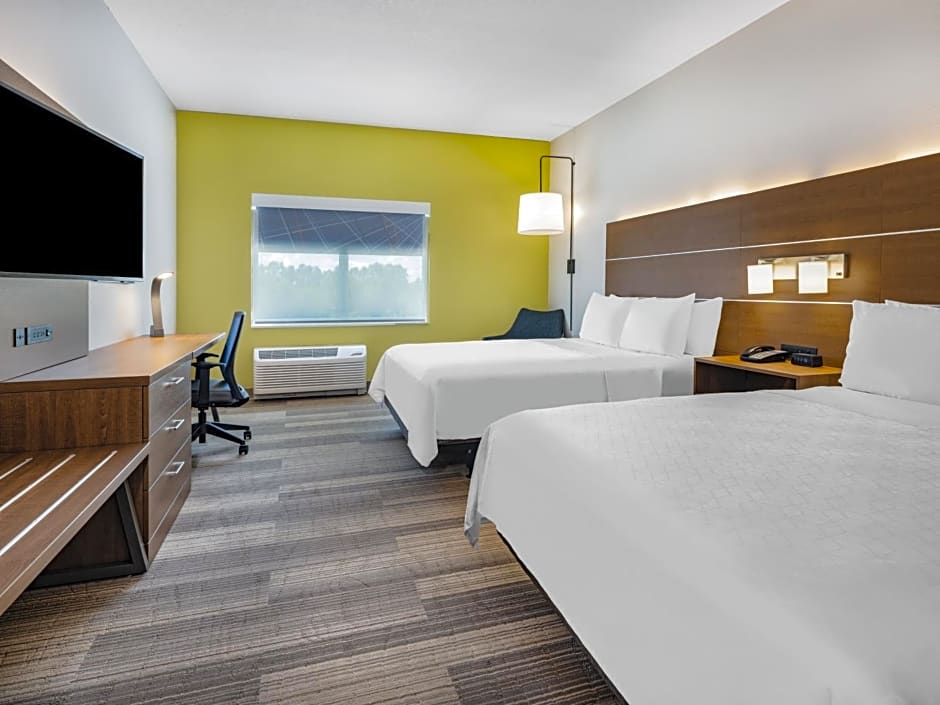 Holiday Inn Express And Suites Ruskin By IHG