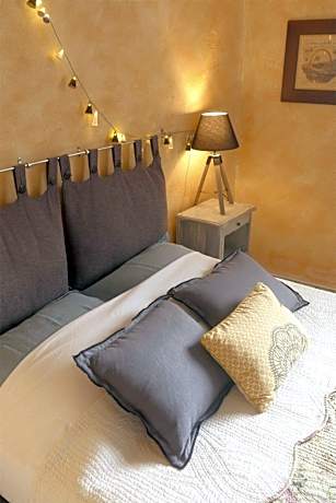 Double Room With Garden View and Shower - Soleil