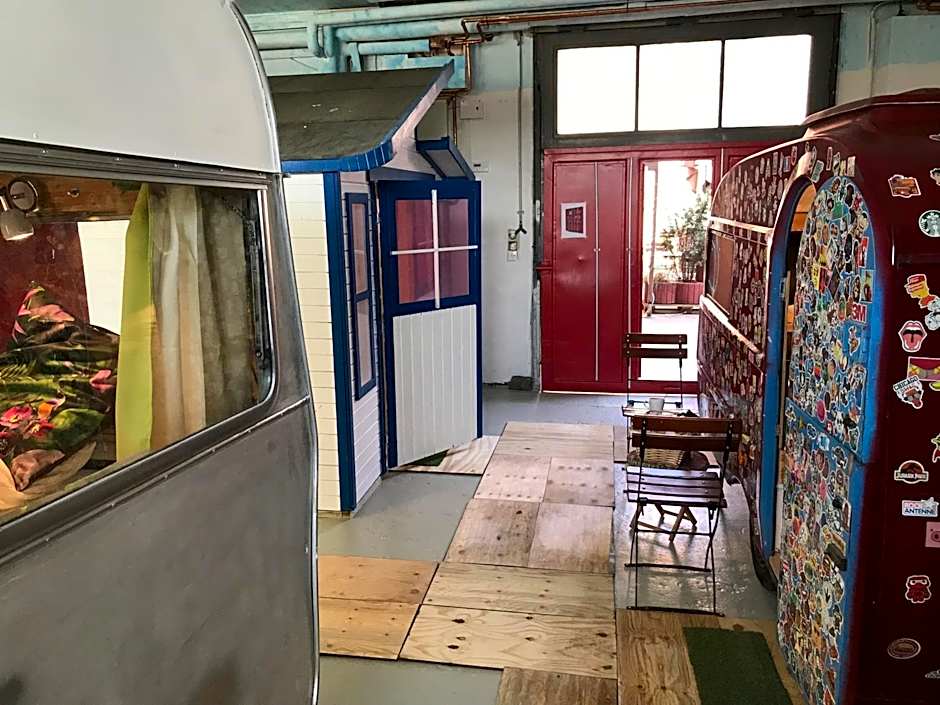 HafenTraum IndoorCampingHostel