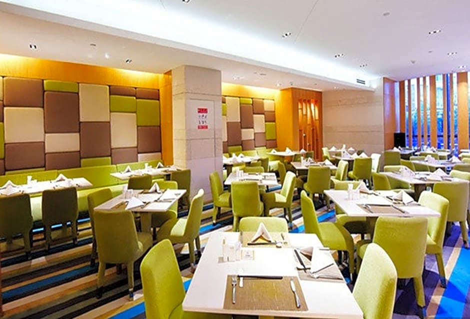 Holiday Inn Qingdao City Center By IHG