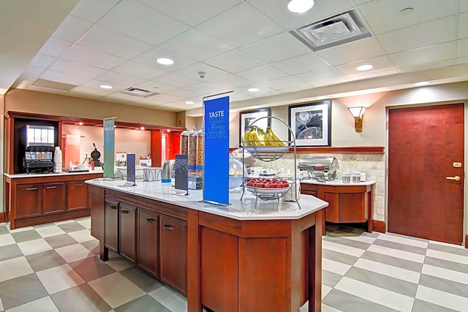 Hampton Inn By Hilton & Suites Guelph, Ontario, Canada