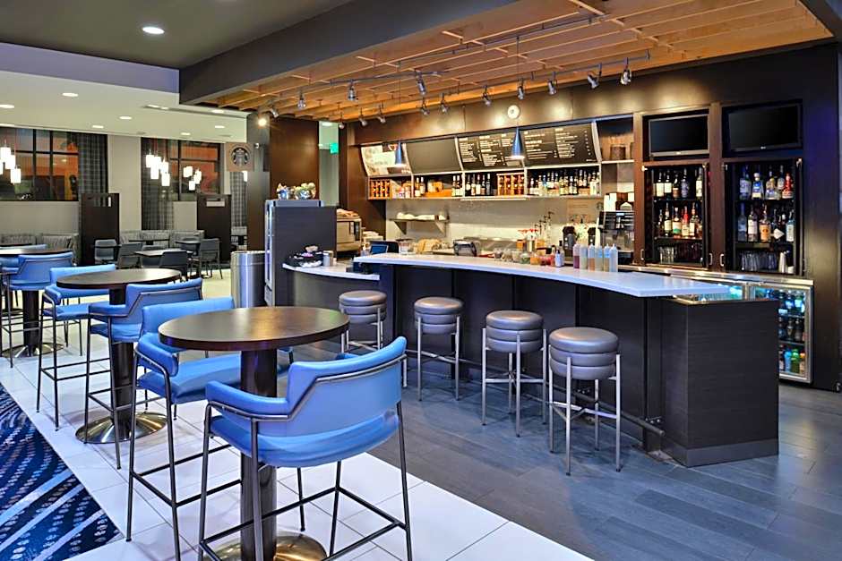 Courtyard by Marriott Wilmington Downtown/Historic District