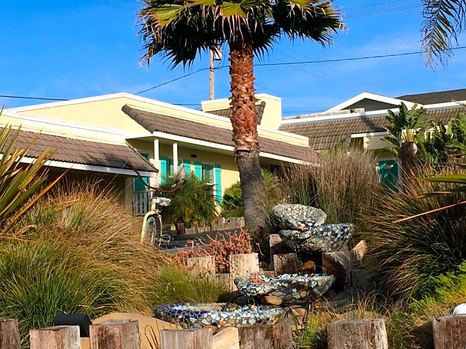 Beach Bungalow Inn And Suites