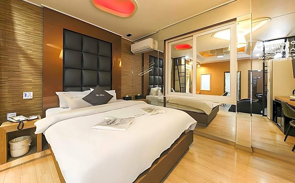 Gwangju Gwangsangu Hanam Hound Hotel
