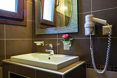 DOUBLE SUPERIOR WITH PANORAMIC METEORA VIEW