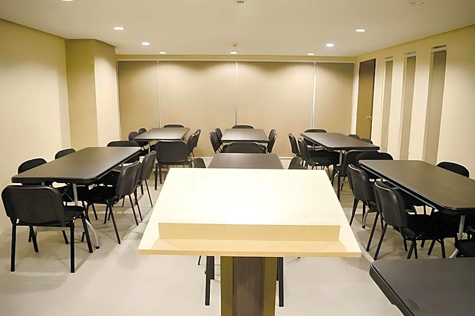 Cebu R Hotel - Mabolo