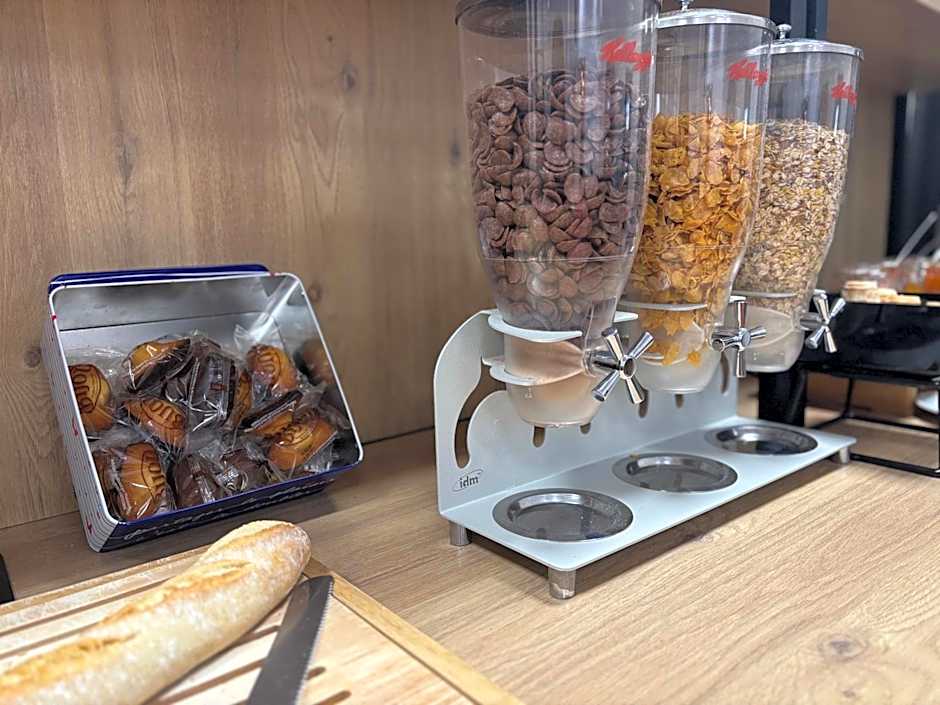 Kyriad Limoges Centre Gare - Atrium