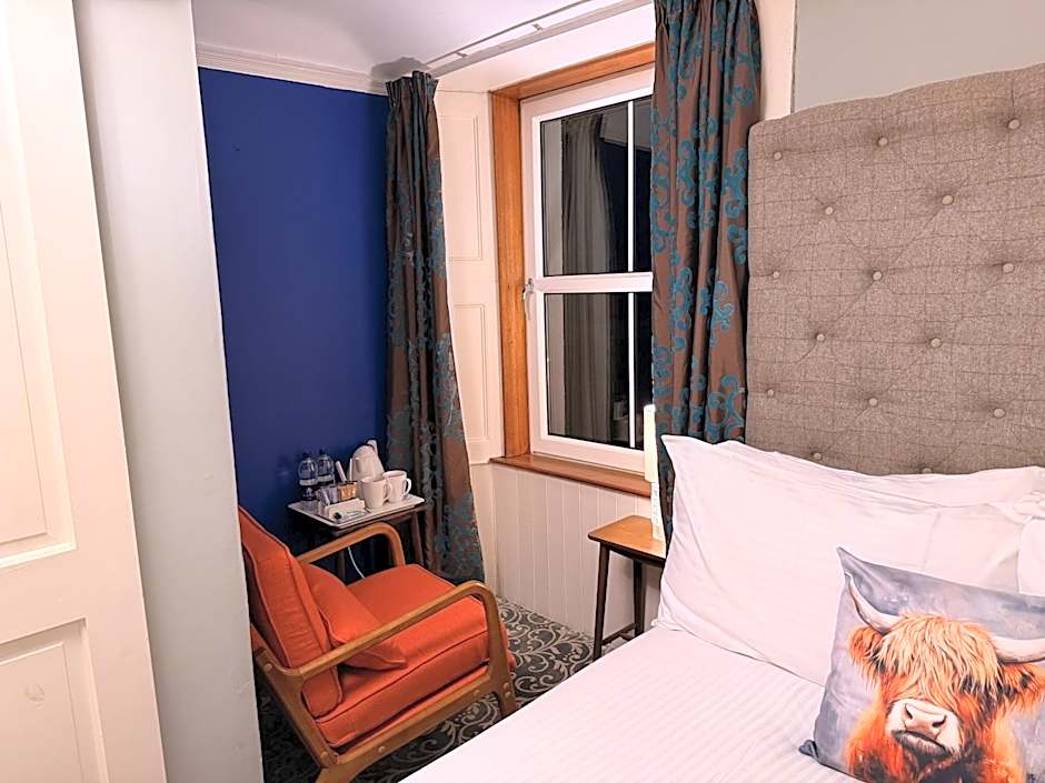 Loch Leven Hotel & Distillery