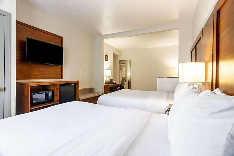 Comfort Suites Lansing