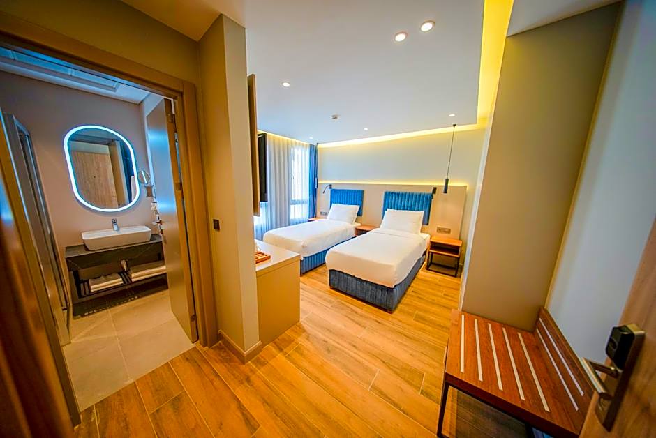 The Palm Bosphorus Hotel