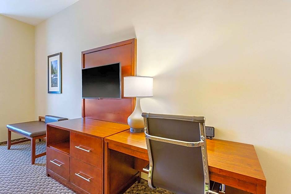Comfort Suites Burlington near I-5
