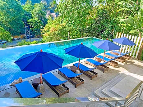KARON HILL OCEANVIEW Spacious 1 BEDROOM Sleeps 4