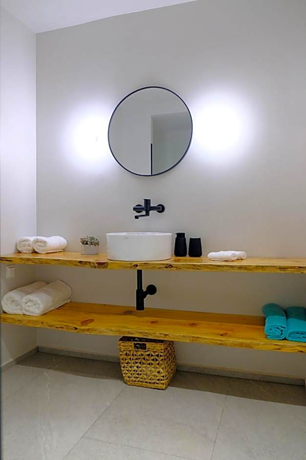 Evia Bay Suites and Retreats