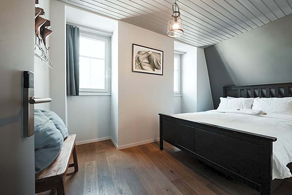 No8 Boutique Hotel - self check in